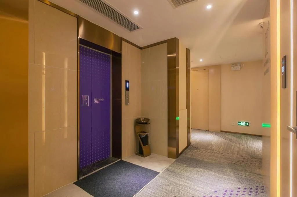 Lavande Hotels Wuhan Guanggu Yangjiawan Metro Station