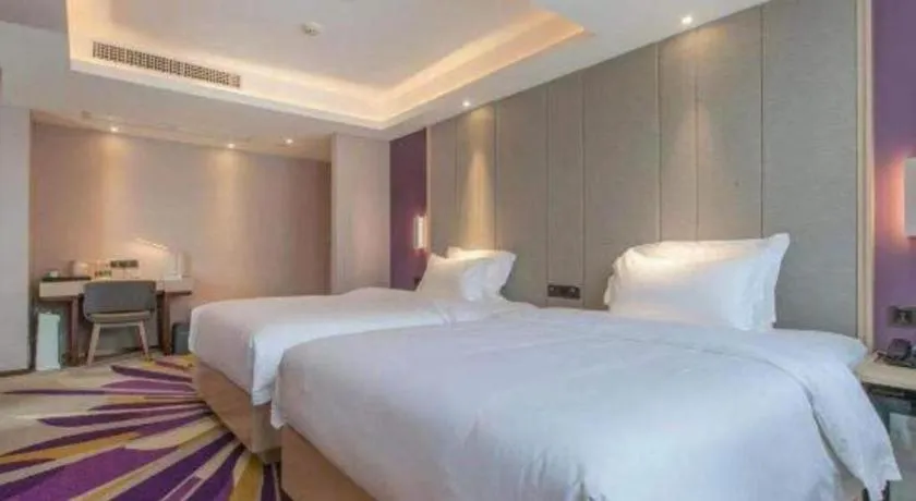 Bed in Lavande Hotels Wuhan Guanggu Yangjiawan Metro Station