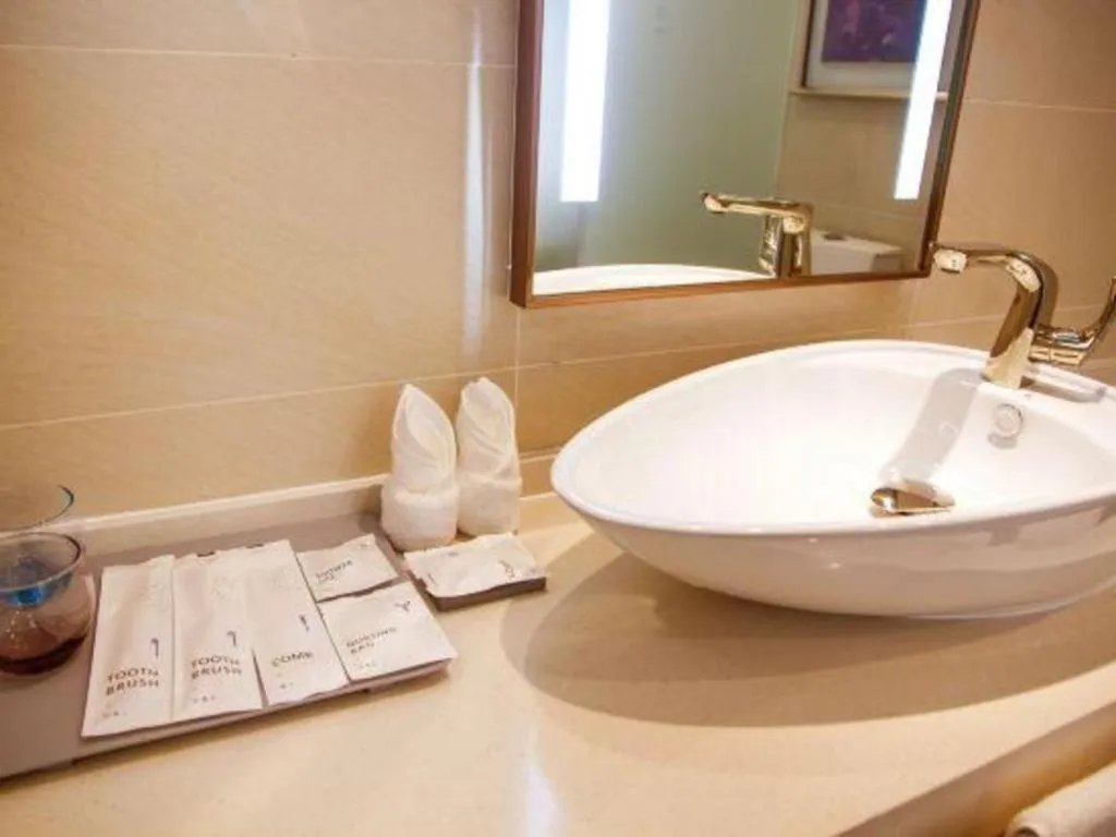 Lavande Hotels Wuhan Guanggu Yangjiawan Metro Station