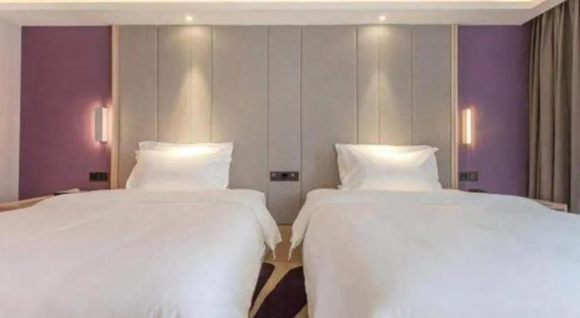 Bed in Lavande Hotels Wuhan Guanggu Yangjiawan Metro Station