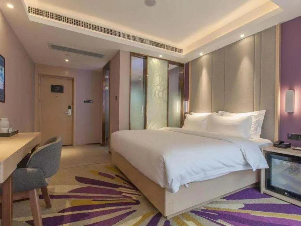 Bed in Lavande Hotels Wuhan Guanggu Yangjiawan Metro Station