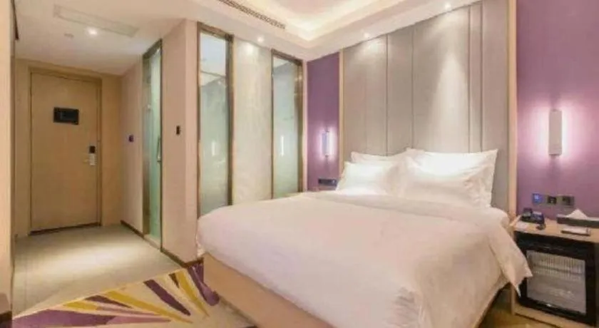 Bed in Lavande Hotels Wuhan Guanggu Yangjiawan Metro Station