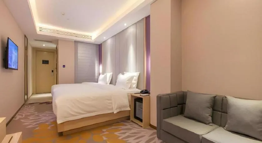 Bed in Lavande Hotels Wuhan Guanggu Yangjiawan Metro Station