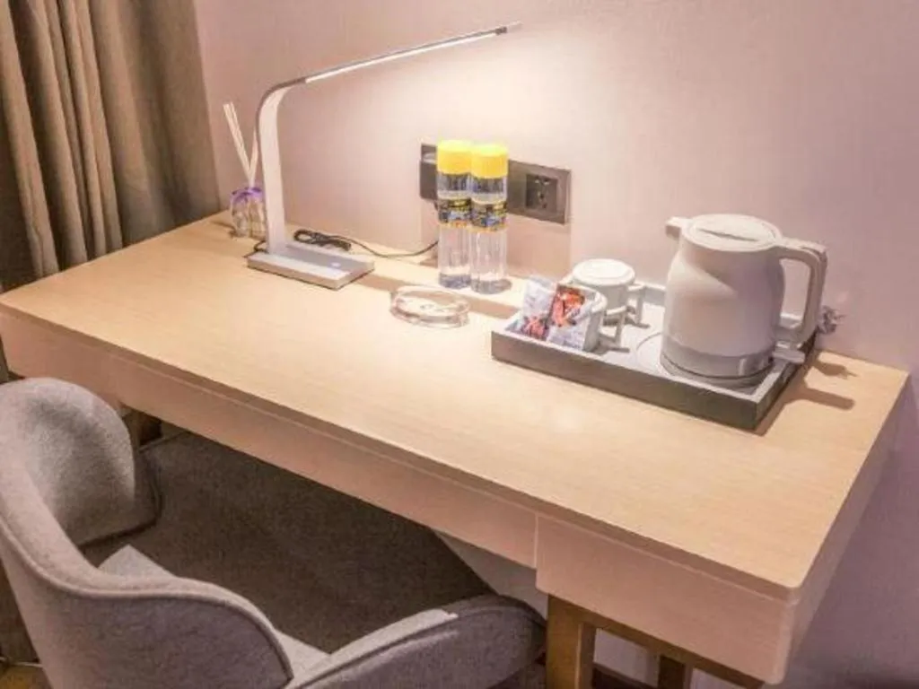 Lavande Hotels Wuhan Guanggu Yangjiawan Metro Station