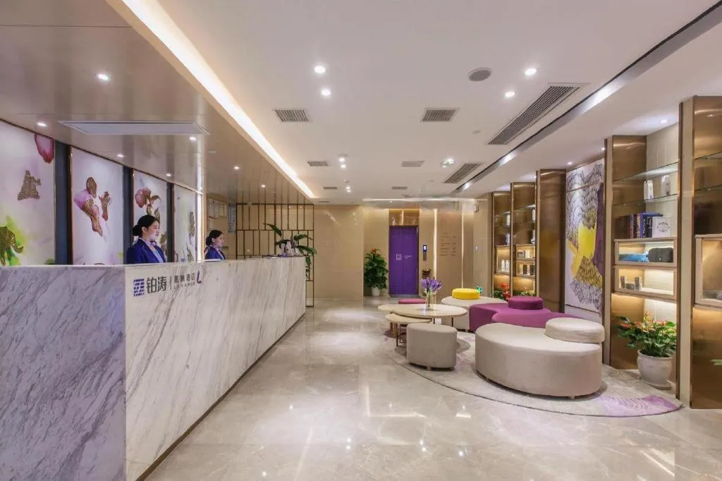 Lavande Hotels Wuhan Guanggu Yangjiawan Metro Station