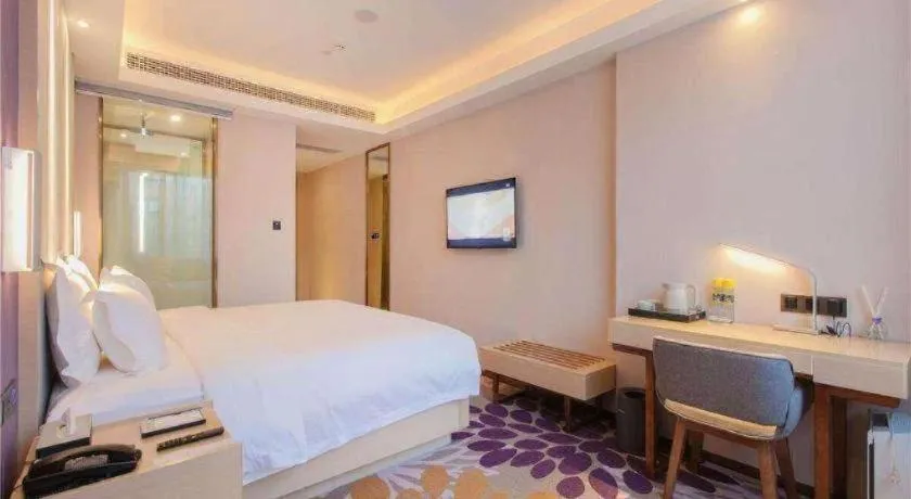 Bed in Lavande Hotels Wuhan Guanggu Yangjiawan Metro Station