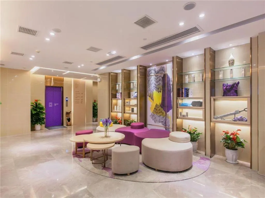 Lavande Hotels Wuhan Guanggu Yangjiawan Metro Station