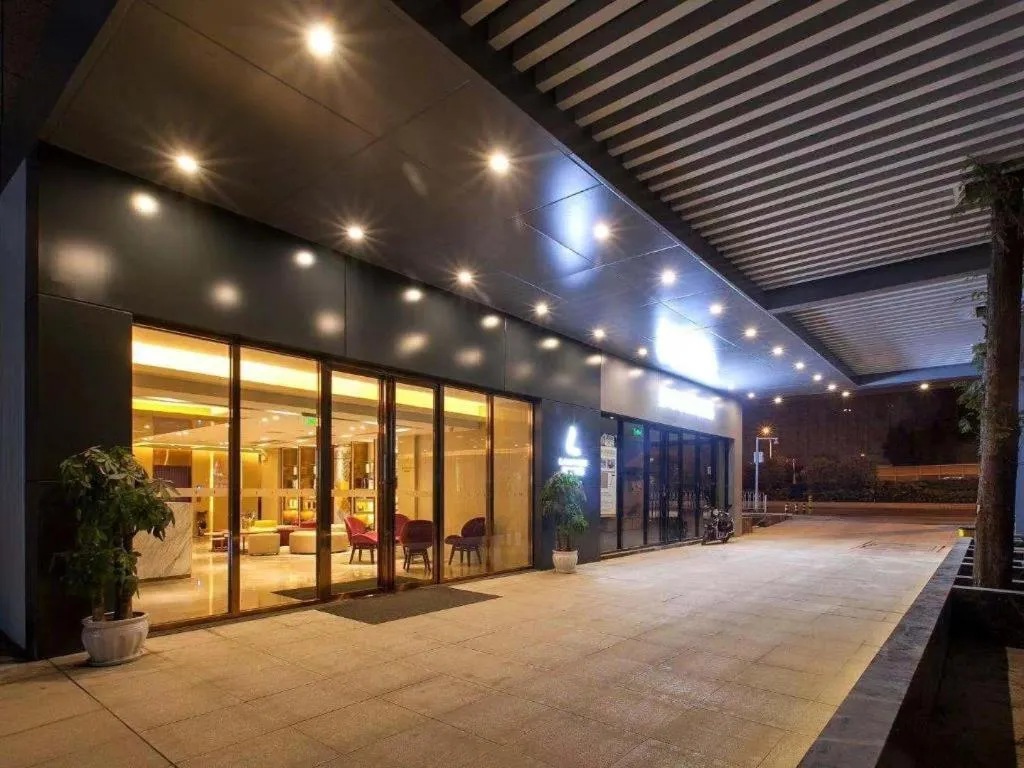 Lavande Hotels Wuhan Guanggu Yangjiawan Metro Station