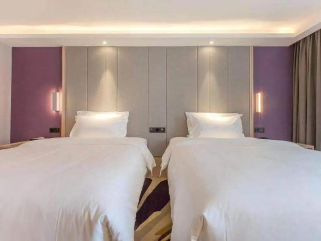 Bed in Lavande Hotels Wuhan Guanggu Yangjiawan Metro Station