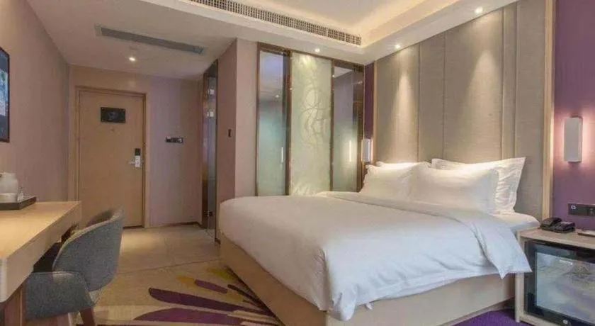 Bed in Lavande Hotels Wuhan Guanggu Yangjiawan Metro Station