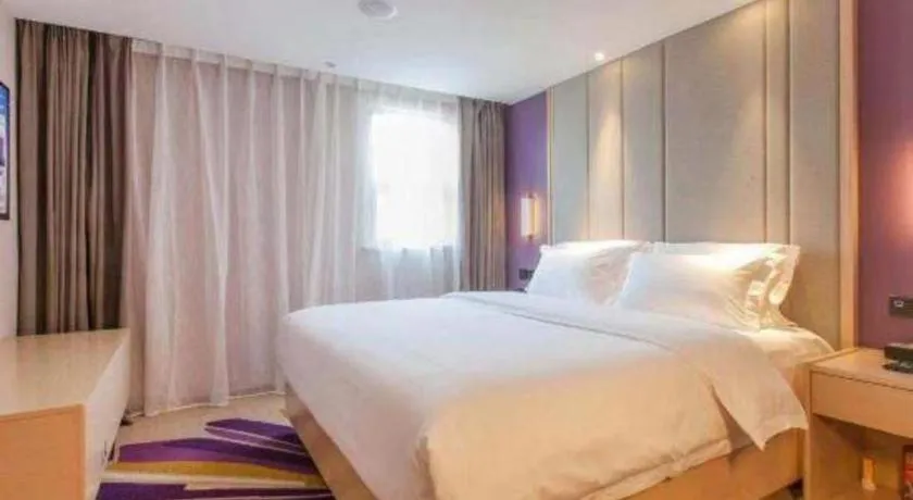 Bed in Lavande Hotels Wuhan Guanggu Yangjiawan Metro Station