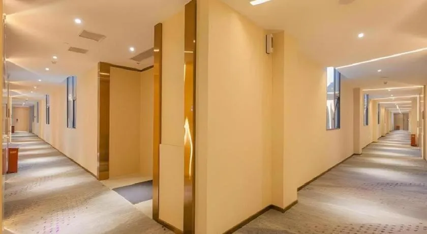 Lavande Hotels Wuhan Guanggu Yangjiawan Metro Station