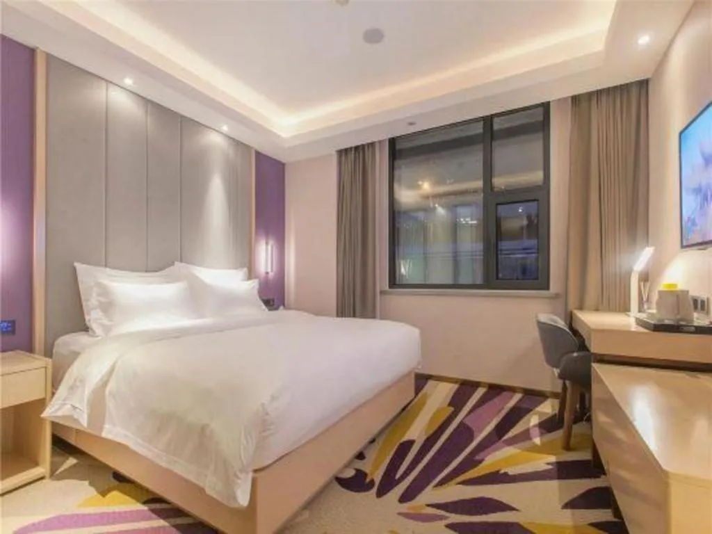 Bed in Lavande Hotels Wuhan Guanggu Yangjiawan Metro Station
