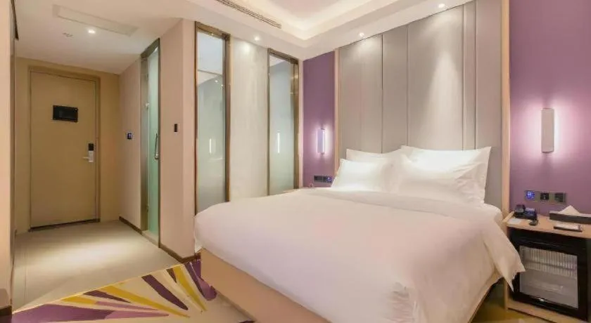 Bed in Lavande Hotels Wuhan Guanggu Yangjiawan Metro Station