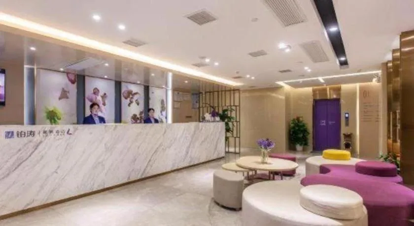 Lavande Hotels Wuhan Guanggu Yangjiawan Metro Station