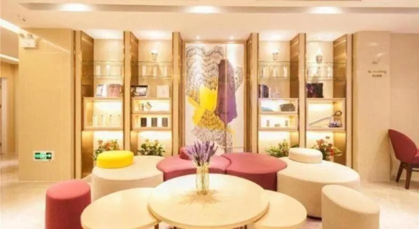 Lavande Hotels Wuhan Guanggu Yangjiawan Metro Station