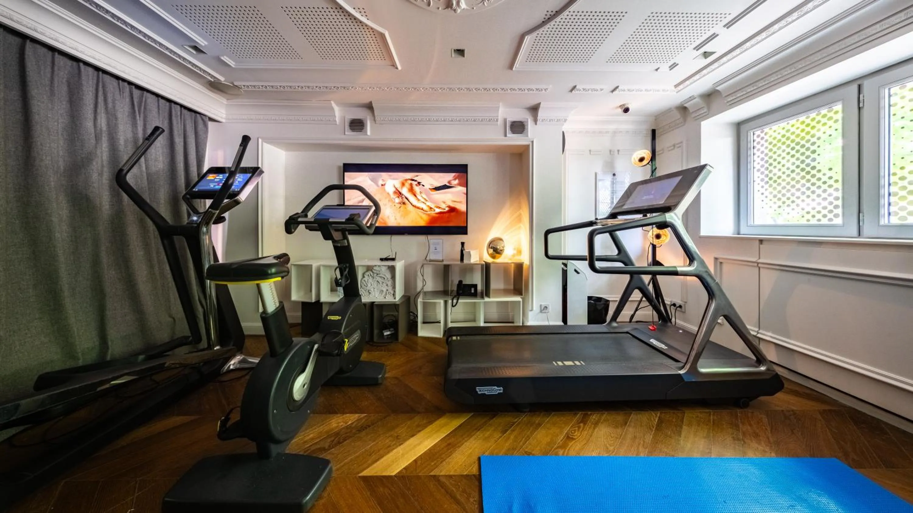 Fitness centre/facilities in Vertigo Hotel, By Marriott, a Member of Design Hotels