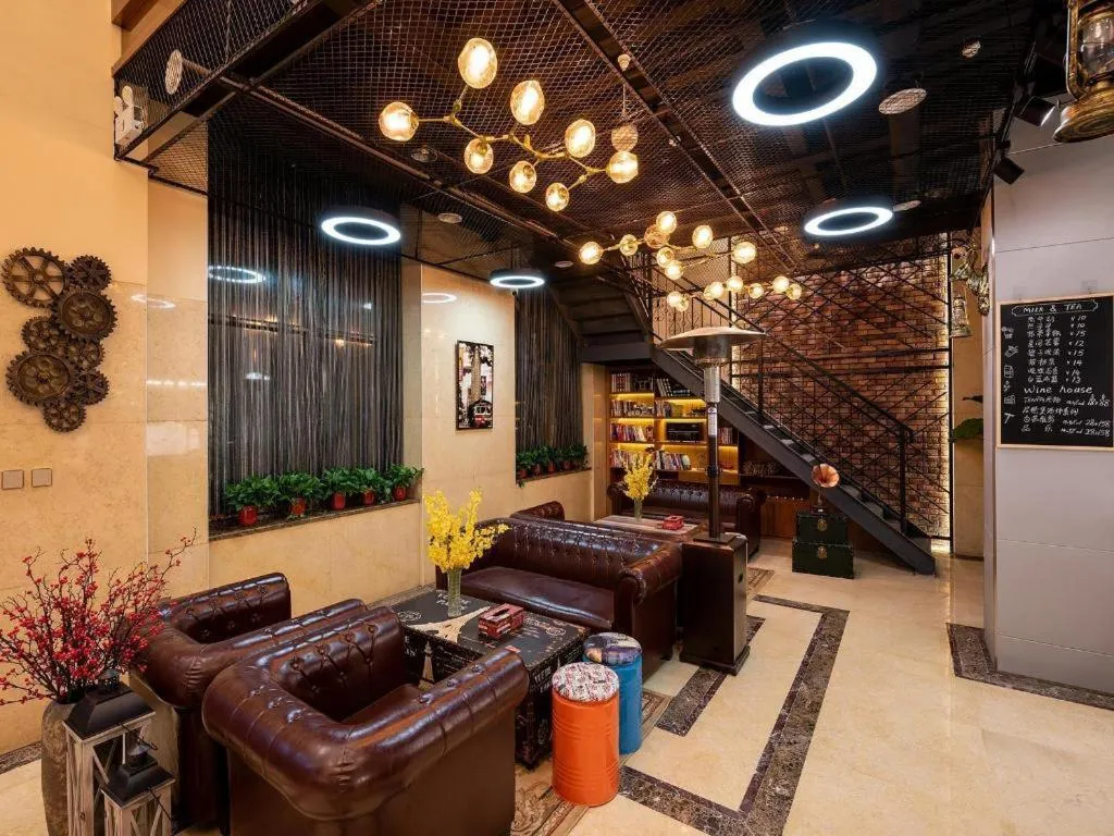 James Joyce Coffetel Anyang Railway Station Wenfeng Avenue Yinxu Scenic Spot