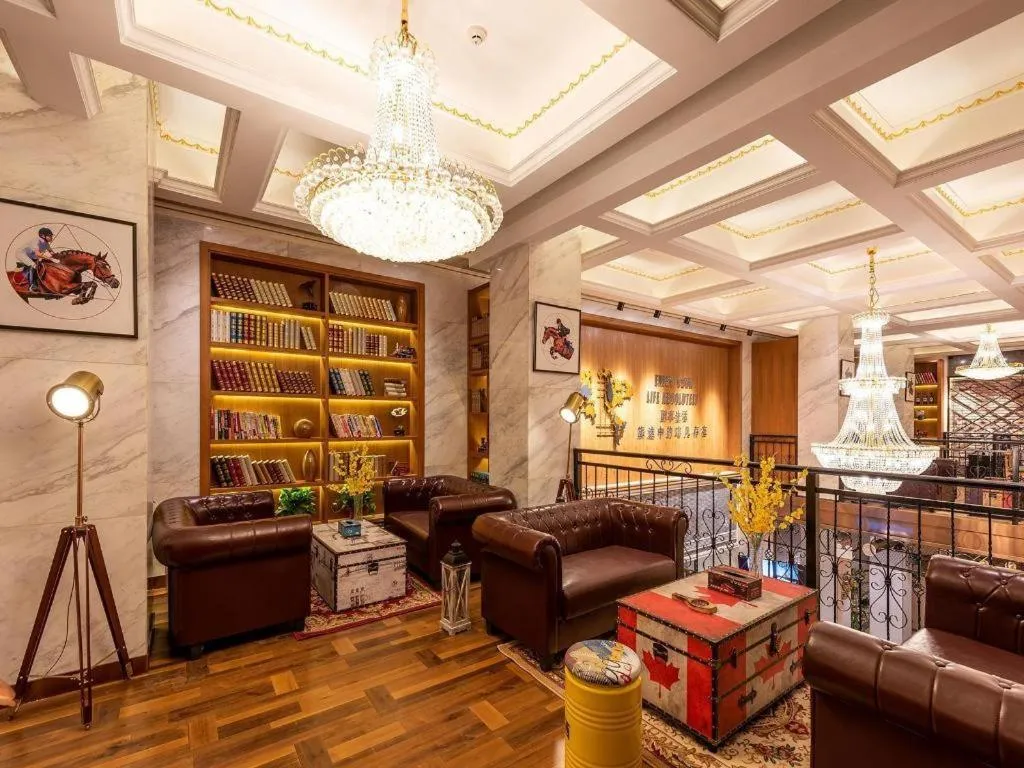 James Joyce Coffetel Anyang Railway Station Wenfeng Avenue Yinxu Scenic Spot