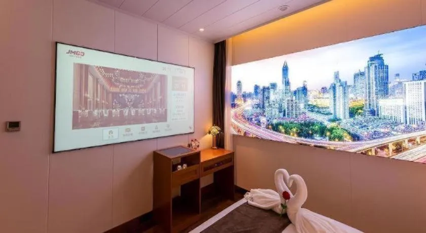 James Joyce Coffetel Anyang Railway Station Wenfeng Avenue Yinxu Scenic Spot