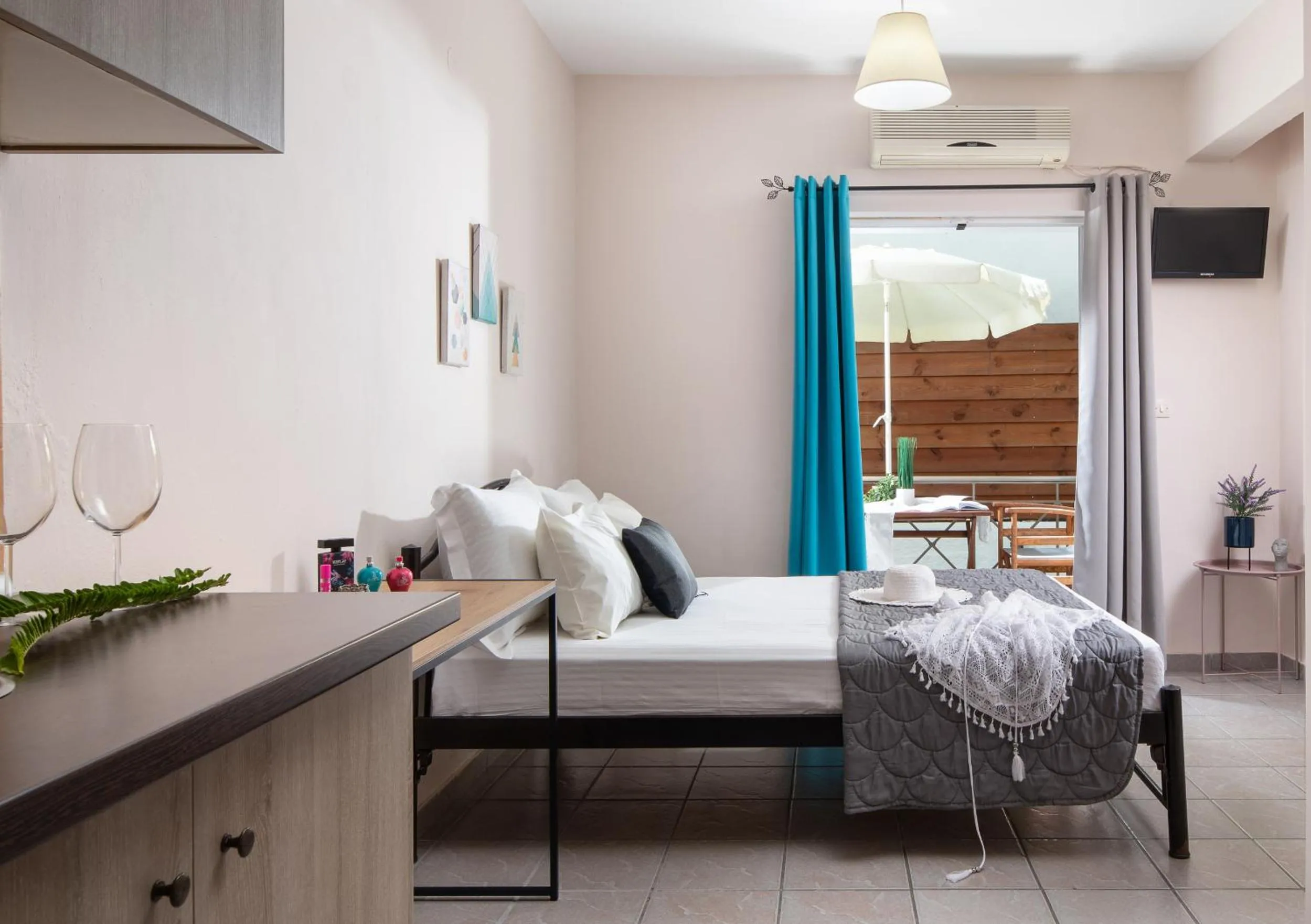 Triple Room in Epohikon Studios