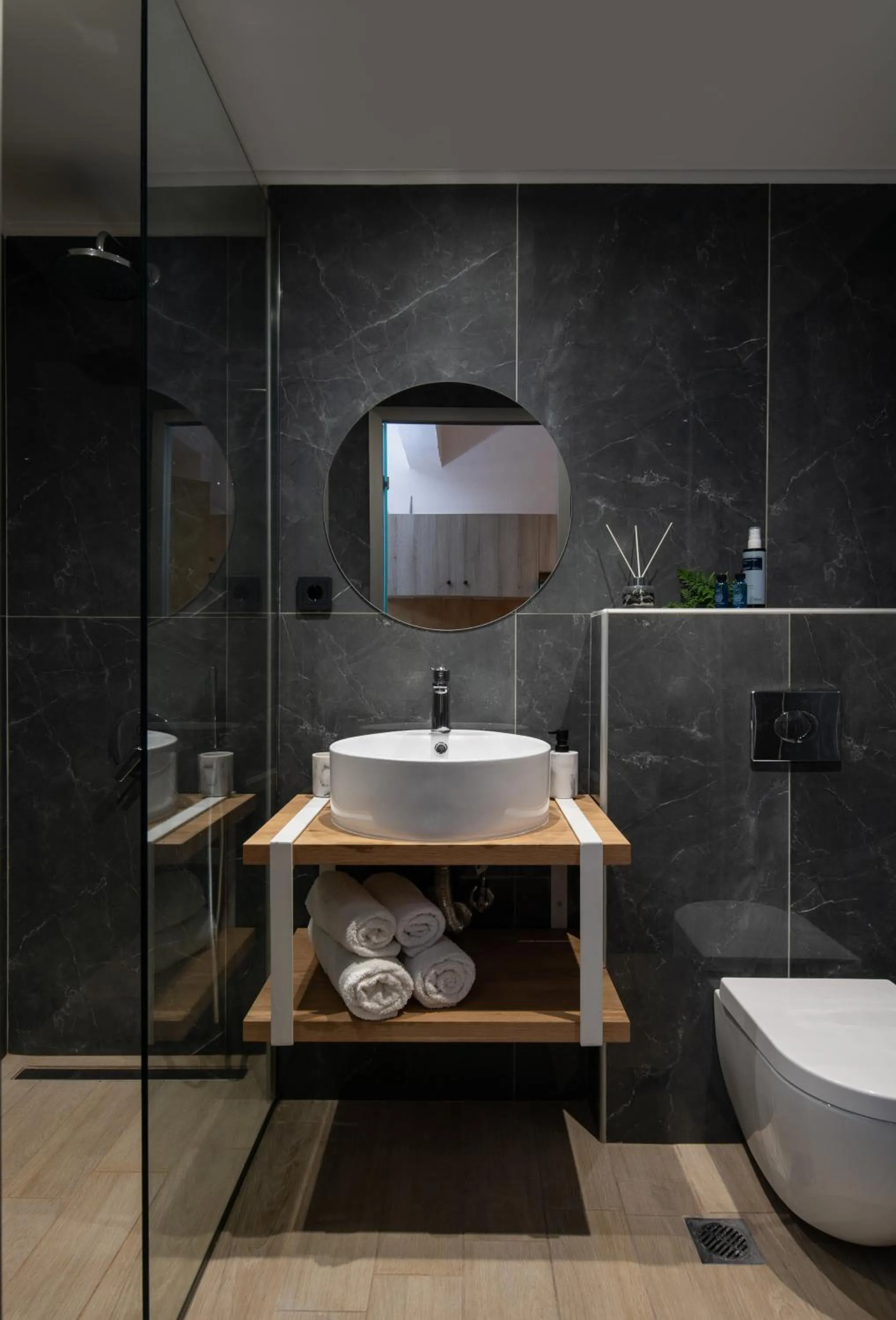 Shower in Epohikon Studios