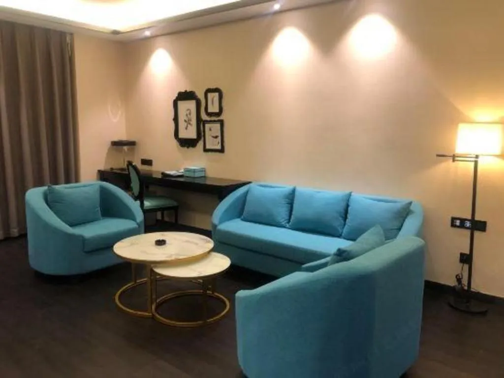 Xana Hotelle Yining Airport Road Jinwuyuan