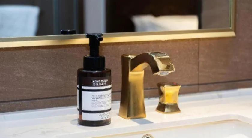 James Joyce Coffetel Tianjin Railway Station