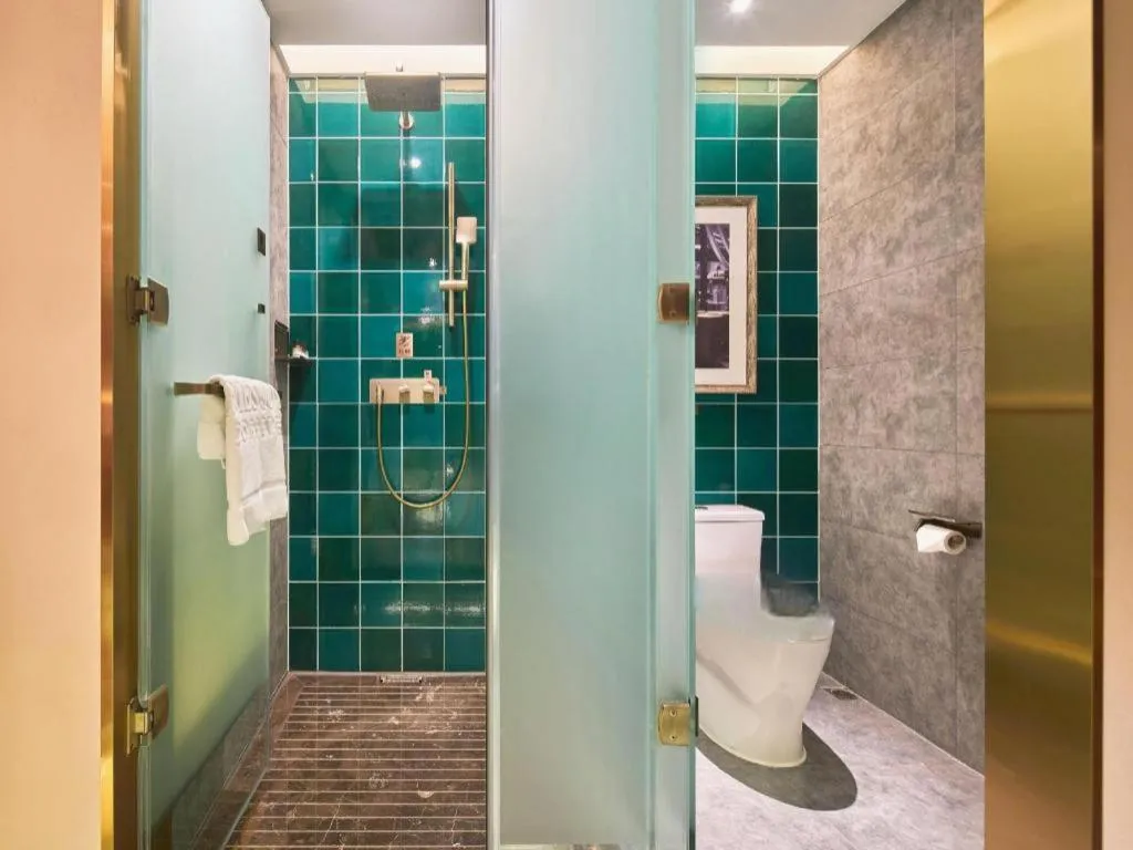 James Joyce Coffetel Tianjin Railway Station