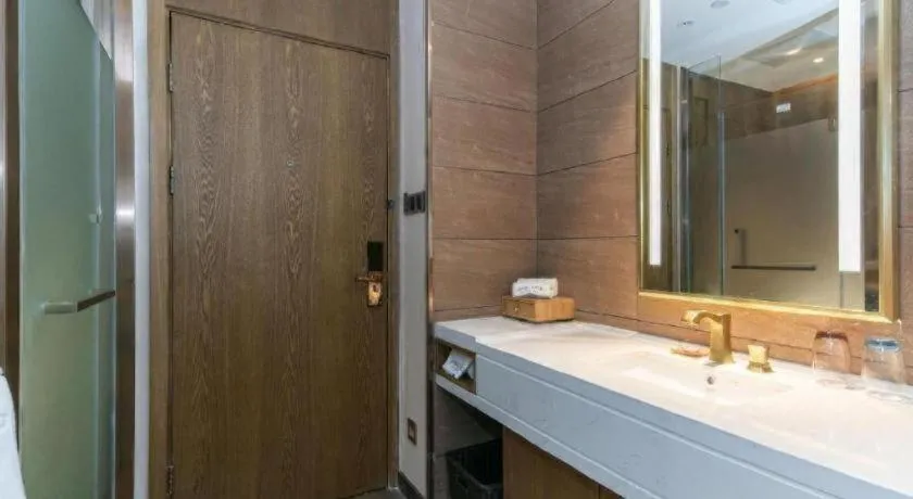 James Joyce Coffetel Tianjin Railway Station