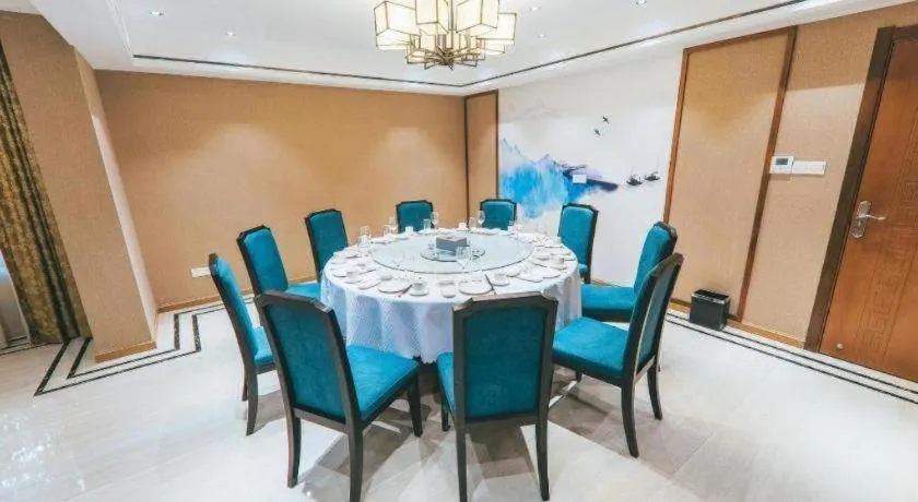 ZMAX Hotels Wuhan East Lake