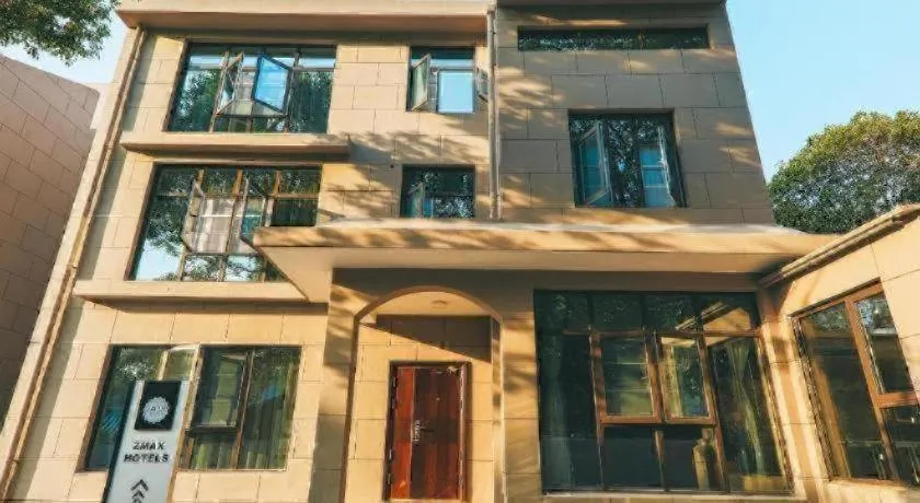 ZMAX Hotels Wuhan East Lake