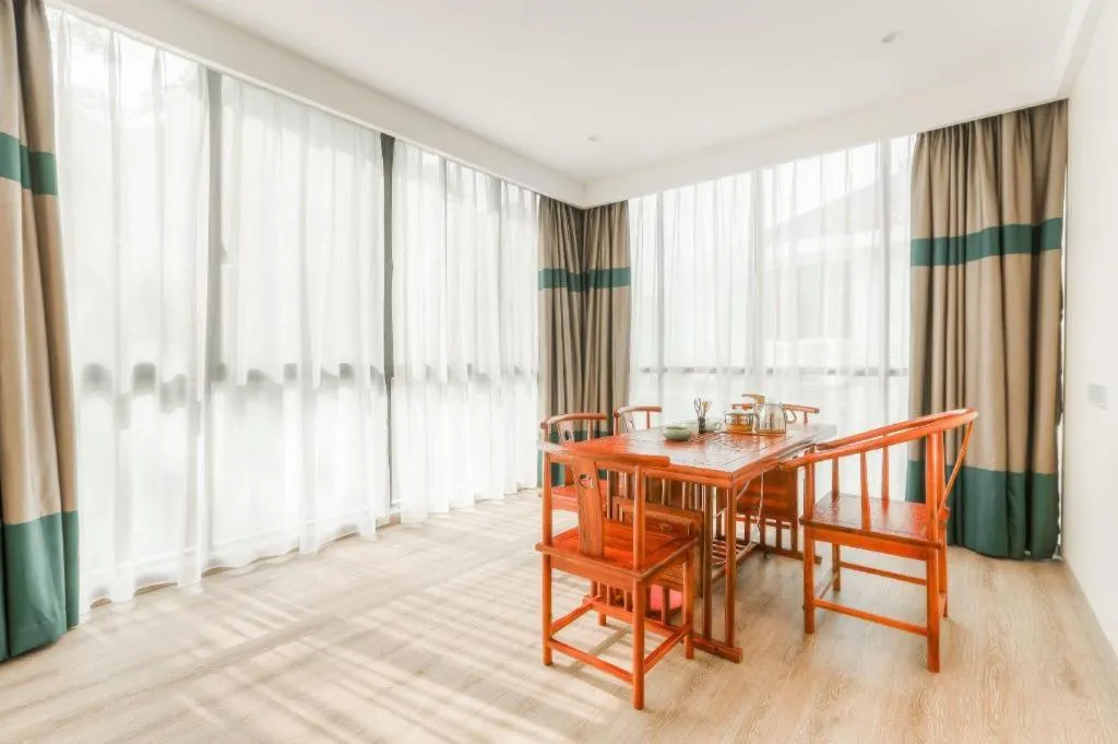 ZMAX Hotels Wuhan East Lake