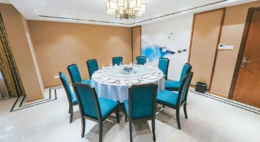 ZMAX Hotels Wuhan East Lake