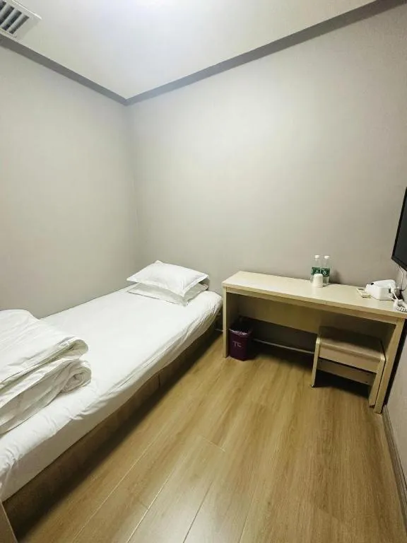 Bed in PAI Hotels Beijing Tongzhou Majuqiao