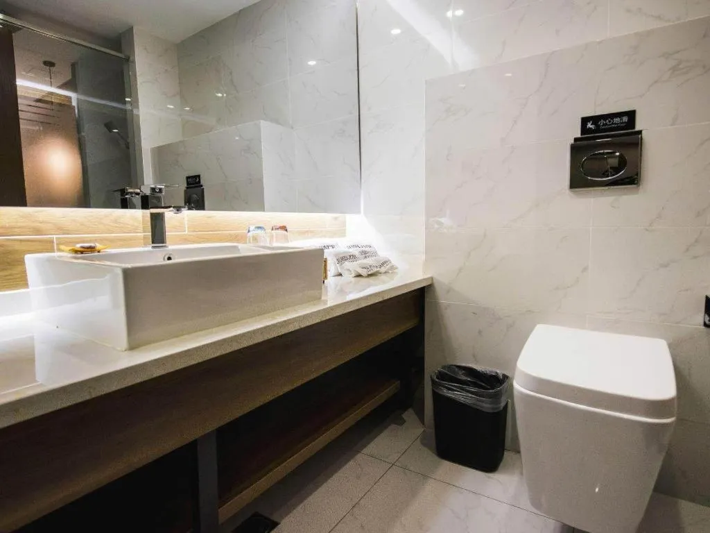 James Joyce Coffetel Jilin Railway Station Fortune Plaza