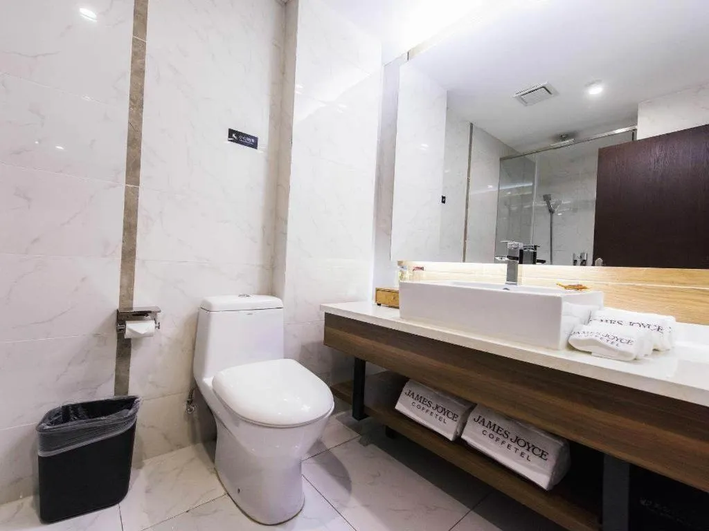 James Joyce Coffetel Jilin Railway Station Fortune Plaza