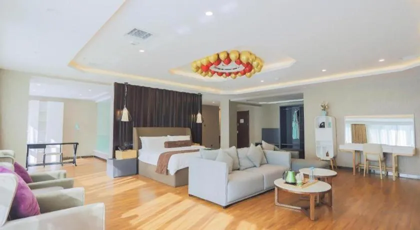 James Joyce Coffetel Jilin Railway Station Fortune Plaza