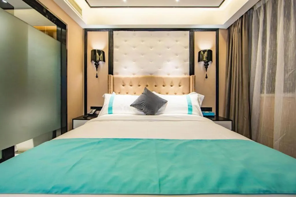 Bed in Xana Hotelle Tianjin Binjiang Road Heping Road Metro Station Quanyechang