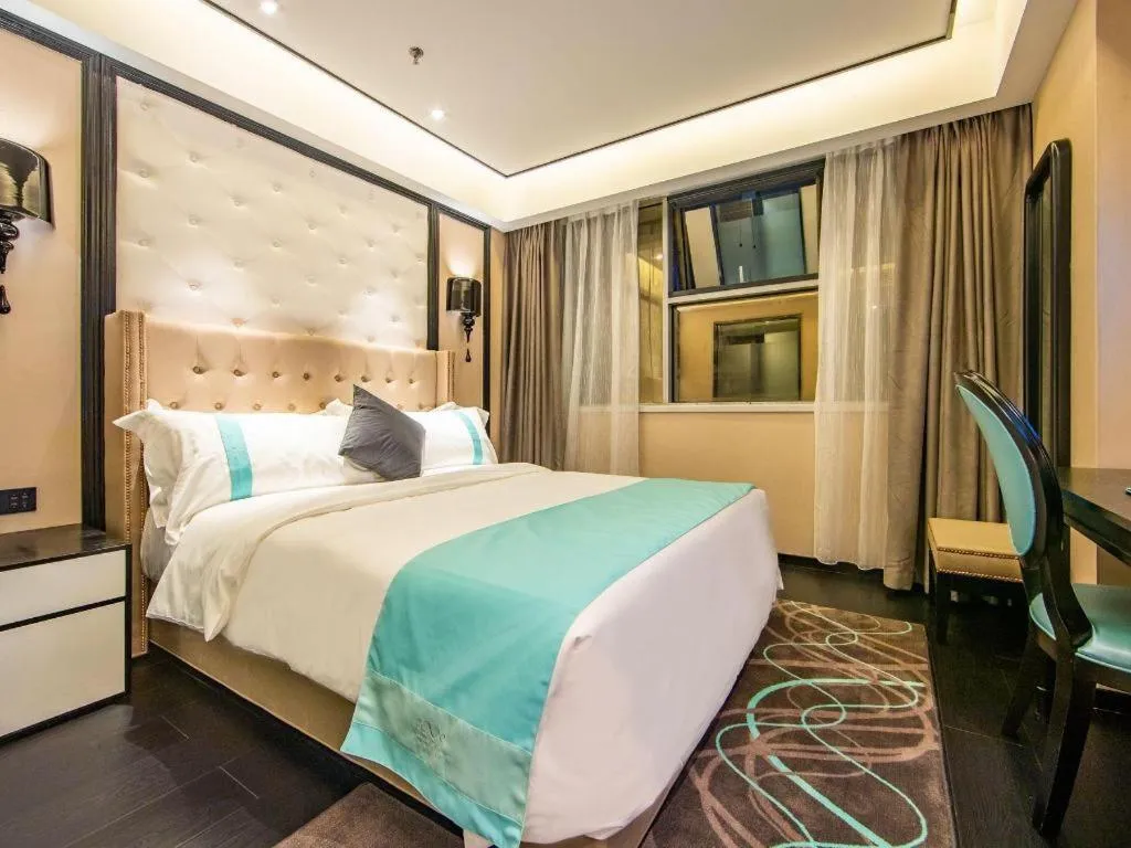 Bed in Xana Hotelle Tianjin Binjiang Road Heping Road Metro Station Quanyechang