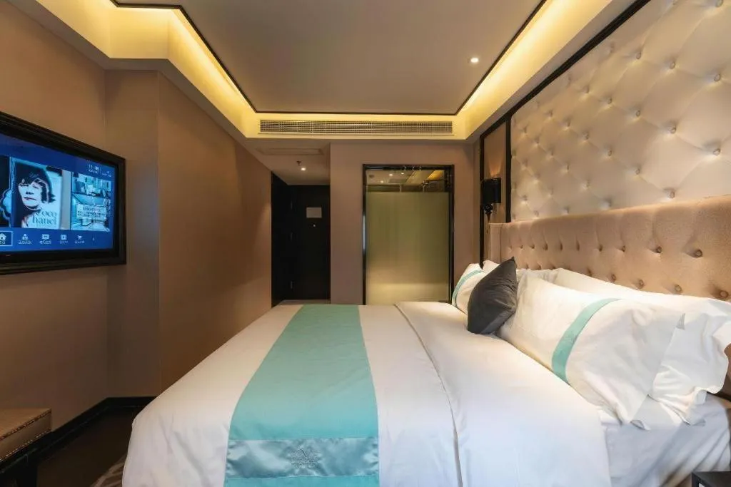 Bed in Xana Hotelle Tianjin Binjiang Road Heping Road Metro Station Quanyechang
