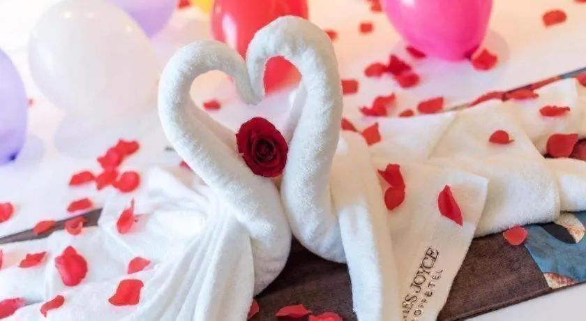 Bed in James Joyce Coffetel Tangshan Zunhua Film City