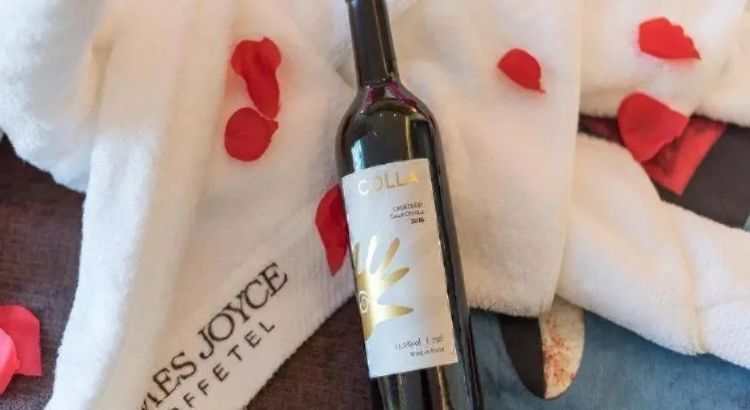 Bed in James Joyce Coffetel Tangshan Zunhua Film City