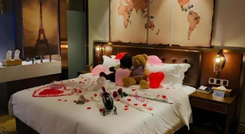 Bed in James Joyce Coffetel Wuhan Gutian Er Road Metro Station