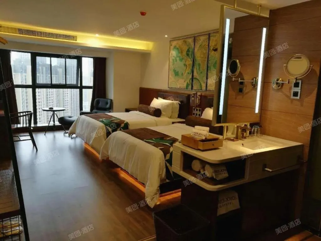 Bed in James Joyce Coffetel Wuhan Gutian Er Road Metro Station