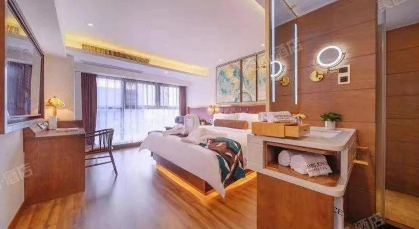 Bed in James Joyce Coffetel Wuhan Gutian Er Road Metro Station