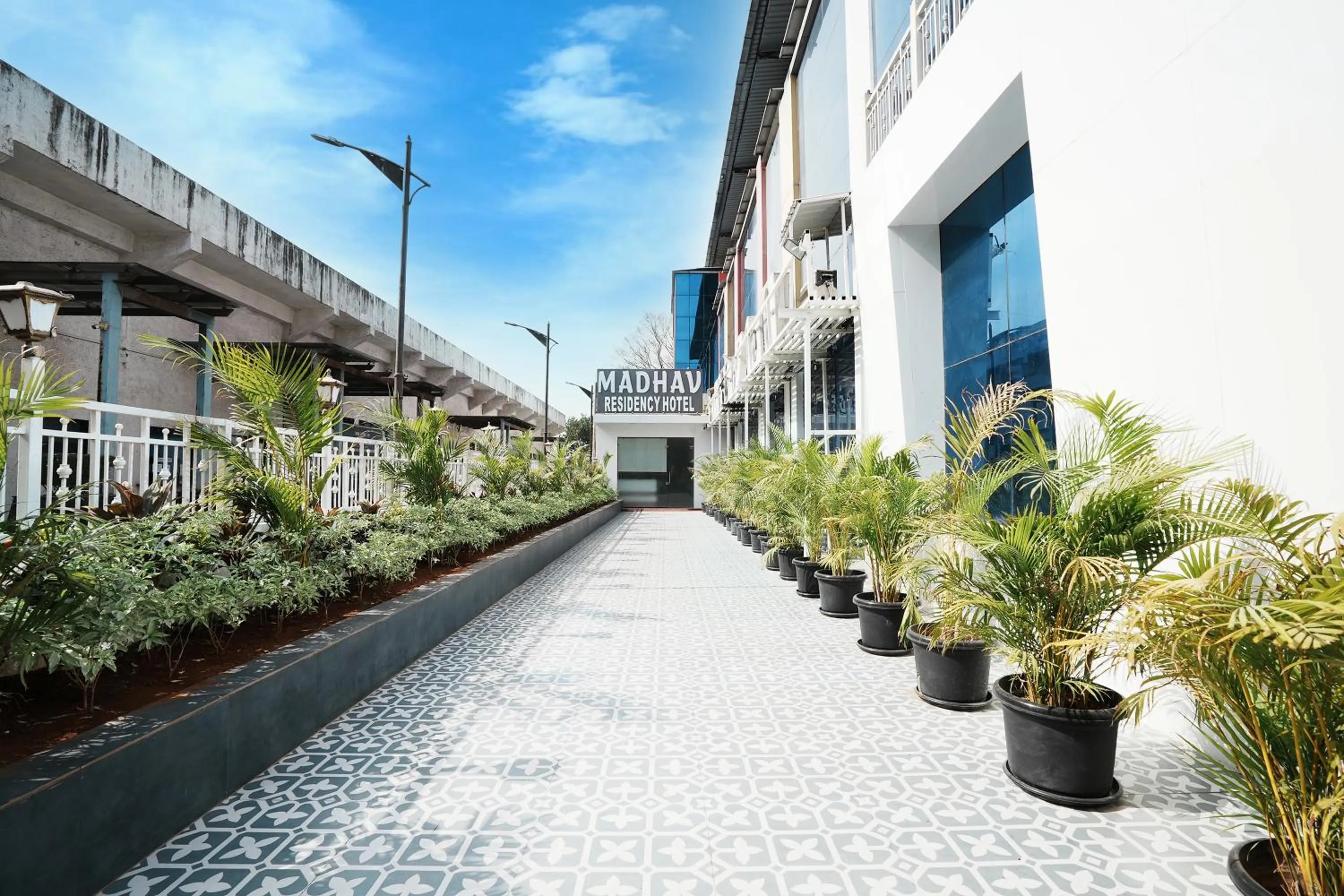 Property building in Madhav Residency Hotel & Banquet, Kalyan, Mumbai