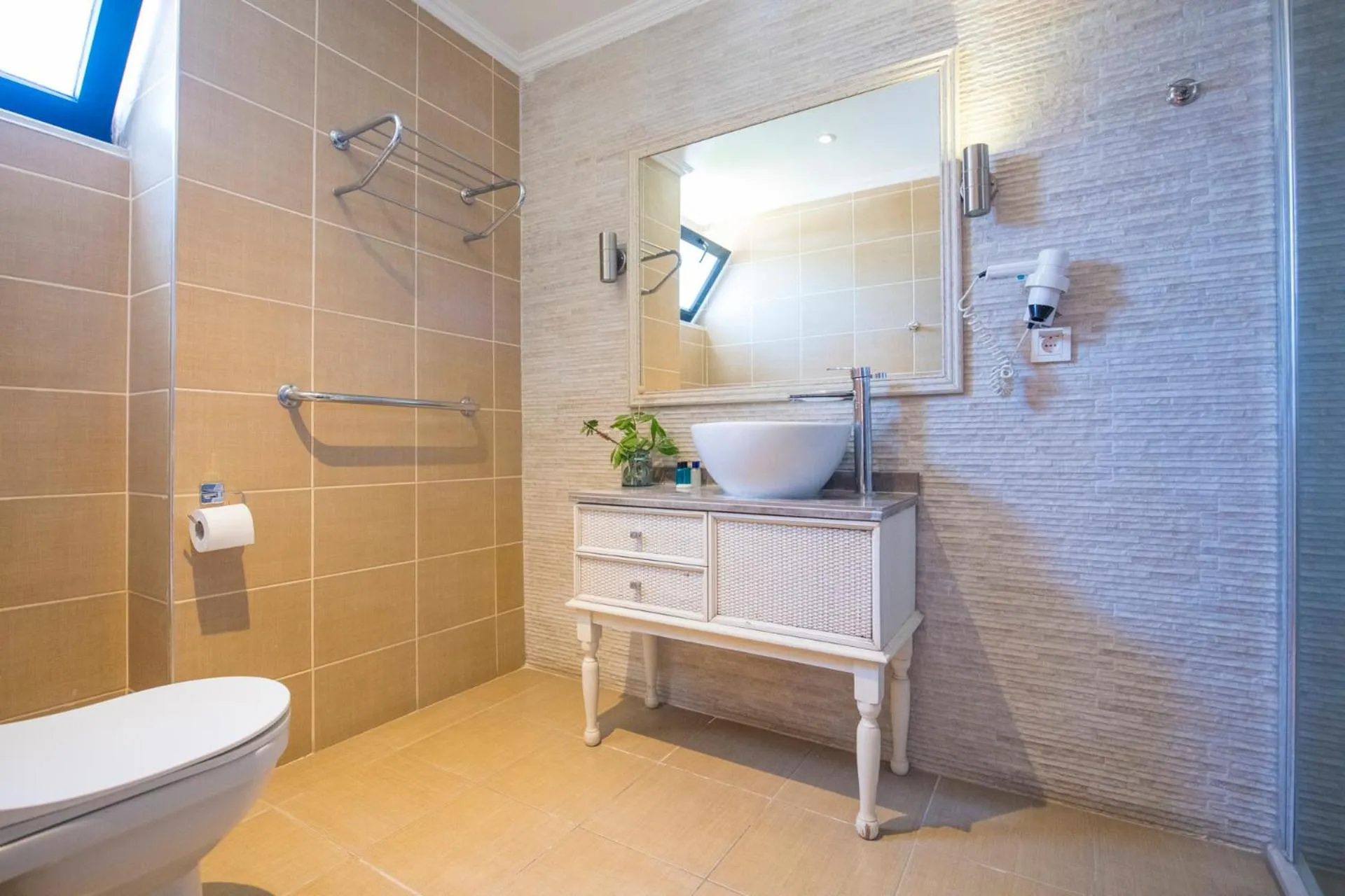 Shower in Akkent Garden Hotel