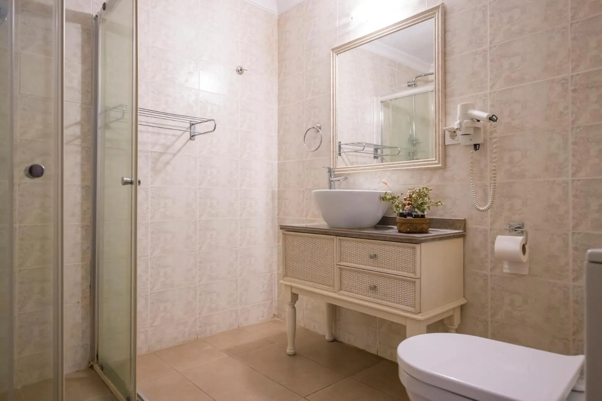 Shower in Akkent Garden Hotel