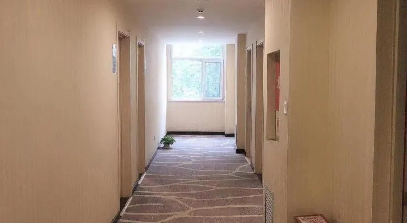 PAI Hotels Shijiazhuang Railway Station West Square